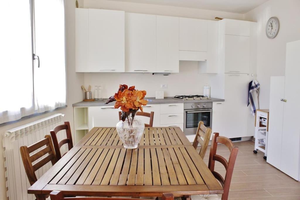 Villa Livia ลาสเปเซีย ภายนอก รูปภาพ